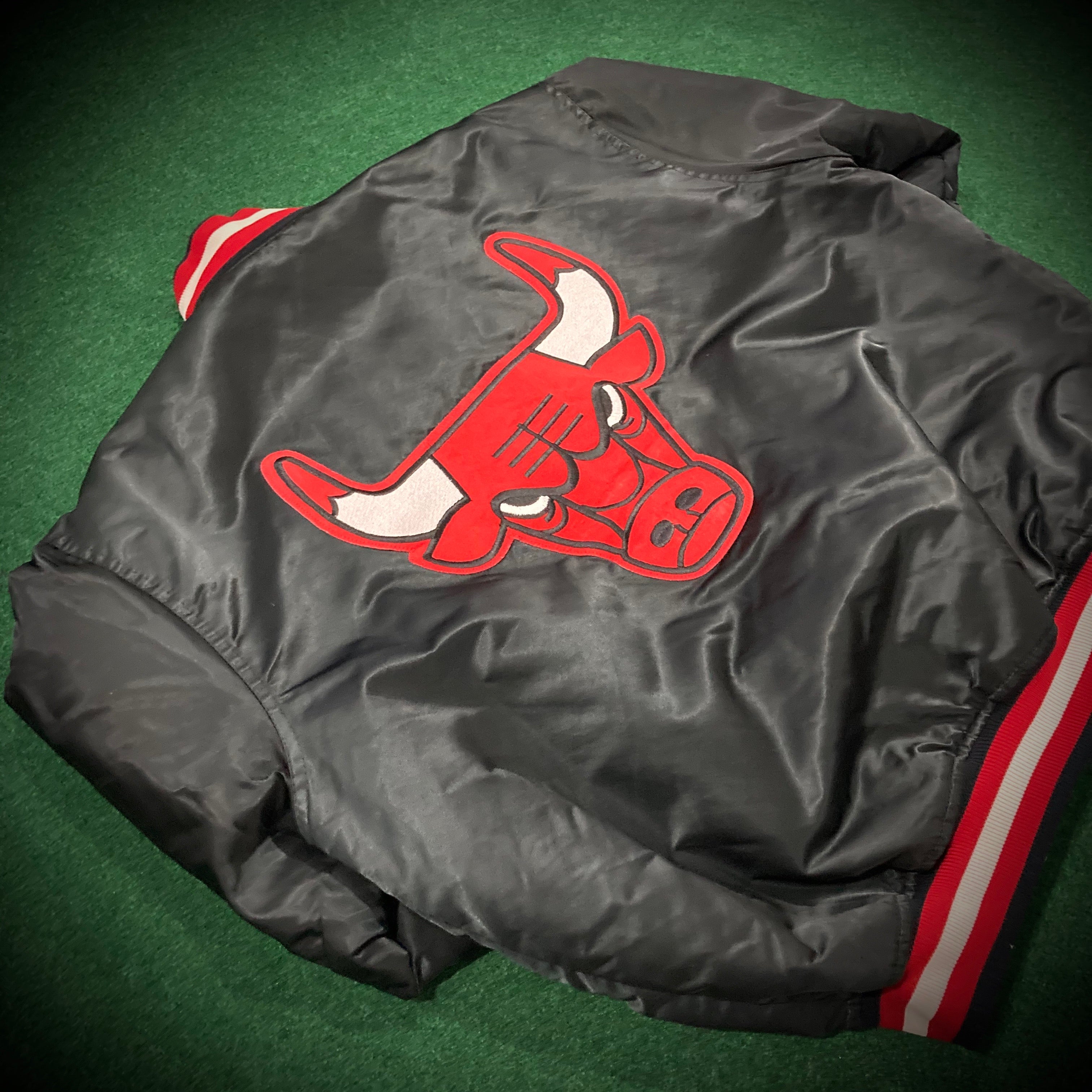 Vintage Starter - Chicago Bulls 1/4 Zip Hooded Jacket 1990s X-Large –  Vintage Club Clothing